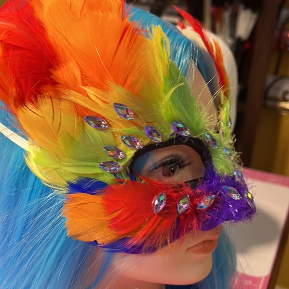 New Fairy Feathered Mask - Picture 4 of 8